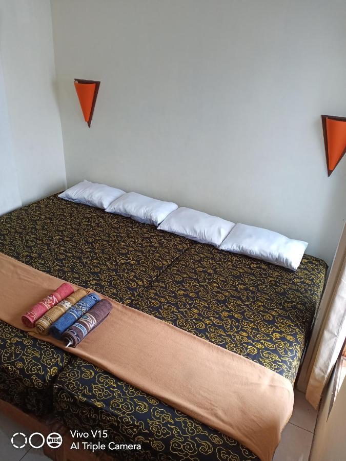 Losmen Fadel Malioboro Jogja Yogyakarta Exterior foto