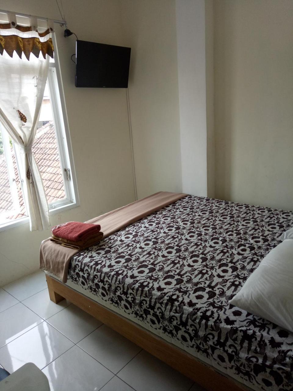 Losmen Fadel Malioboro Jogja Yogyakarta Exterior foto